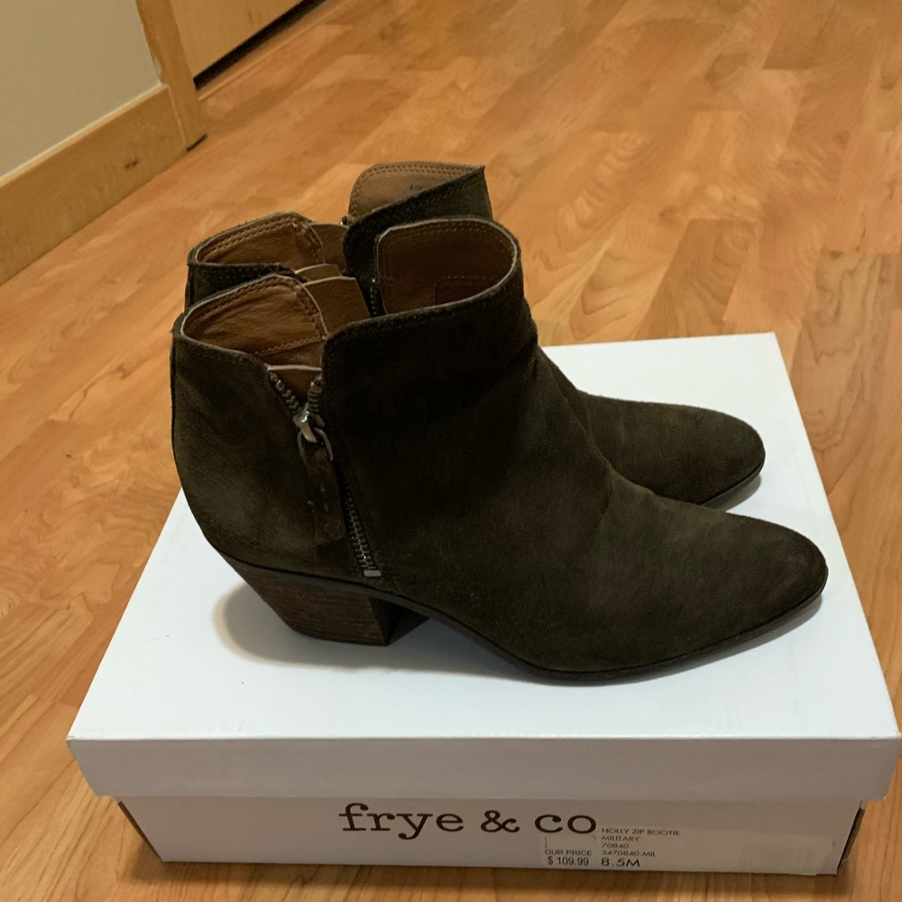 ❗️Great pair of booties❗️